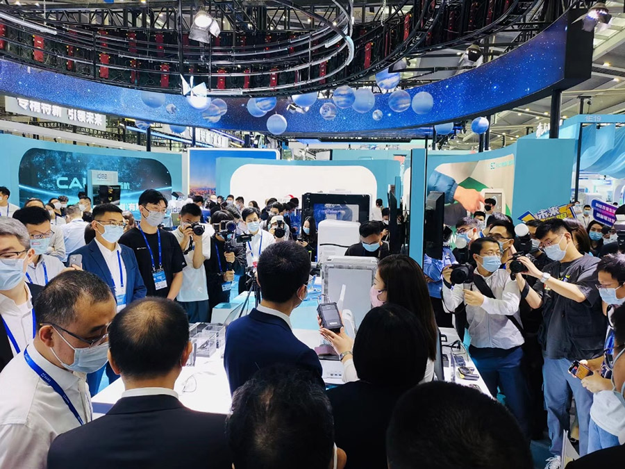 科技驱动发展 │ 乐鱼(中国)leyu·官方网页版,携多款智能终端产品闪耀高交会