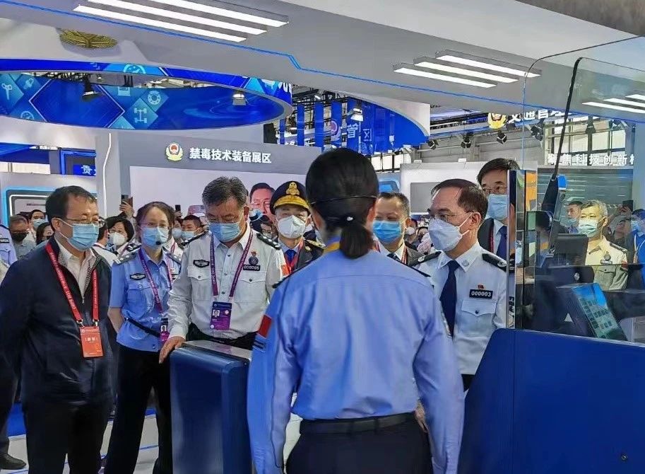 乐鱼(中国)leyu·官方网页版,亮相第十一届中国国际警用装备博览会 用创新技术“警”上添花