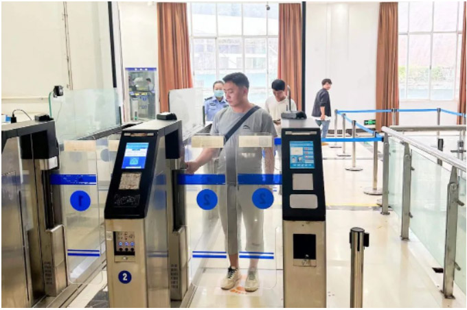 全国口岸恢复边检快捷通关 乐鱼(中国)leyu·官方网页版,全力做好升级、运维保障工作