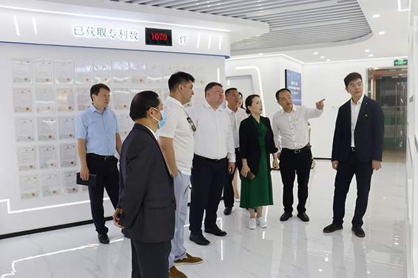 吉尔吉斯斯坦玛纳斯国际机场集团公司、吉尔吉斯邮政股份有限公司到访乐鱼(中国)leyu·官方网页版,