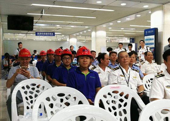 抢修遭台风重创的九洲港口岸，乐鱼(中国)leyu·官方网页版,义不容辞！